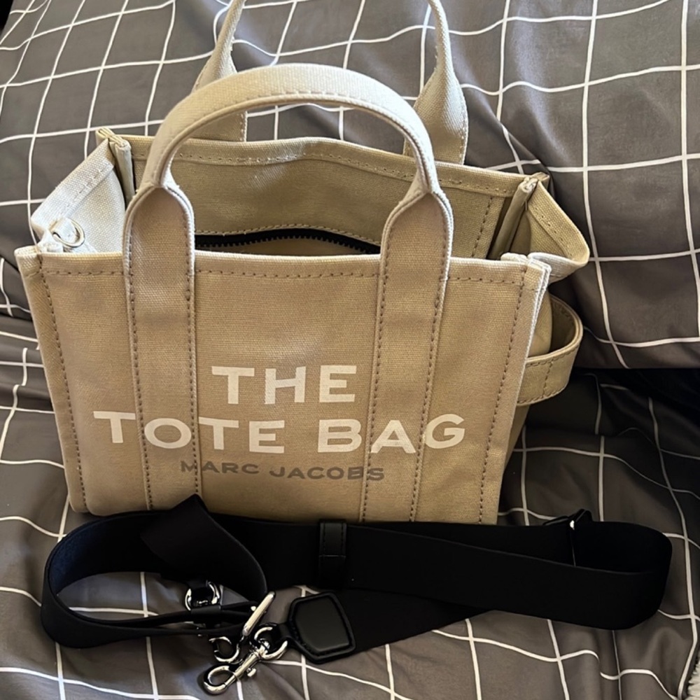 Marc jacobs mini tote
